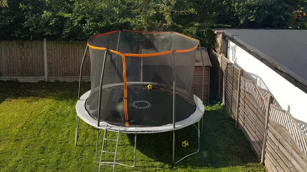 A garden trampoline with safety net